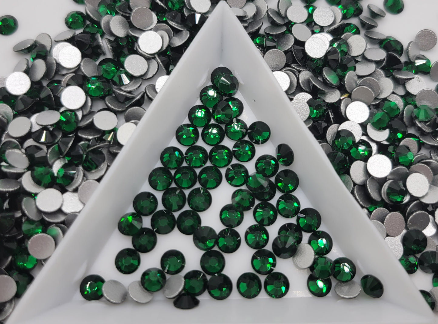 Emerald Glass Flatback Rhinestones | Craft rhinestones | Bling 3MM-SS12 | 4MM-SS16 |5MM-SS20 | DIY, Nail Art, Tumbler | 1440 per bag